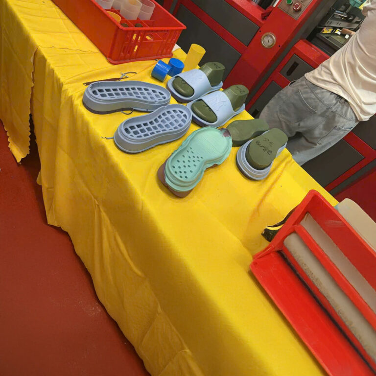 triễn lãm máy móc ngành giày của Kim Hải Lực