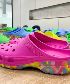 sản phẩm được tạo ra bới máy ép đế giày eva 2 màu (